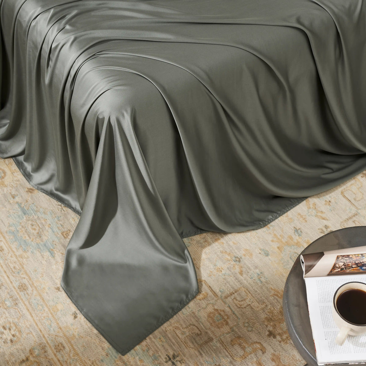 Rajnigandha: Cooling & Breathable Bedsheet Forest Green