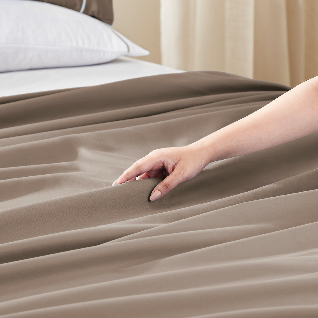 Raatrani: Soft & Cozy Bedsheet Sand Pillow Set