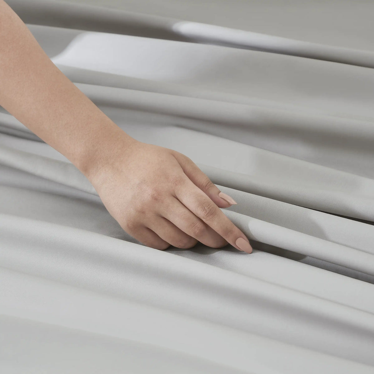 Nargis: Hotel-Crisp Bedsheet Grey